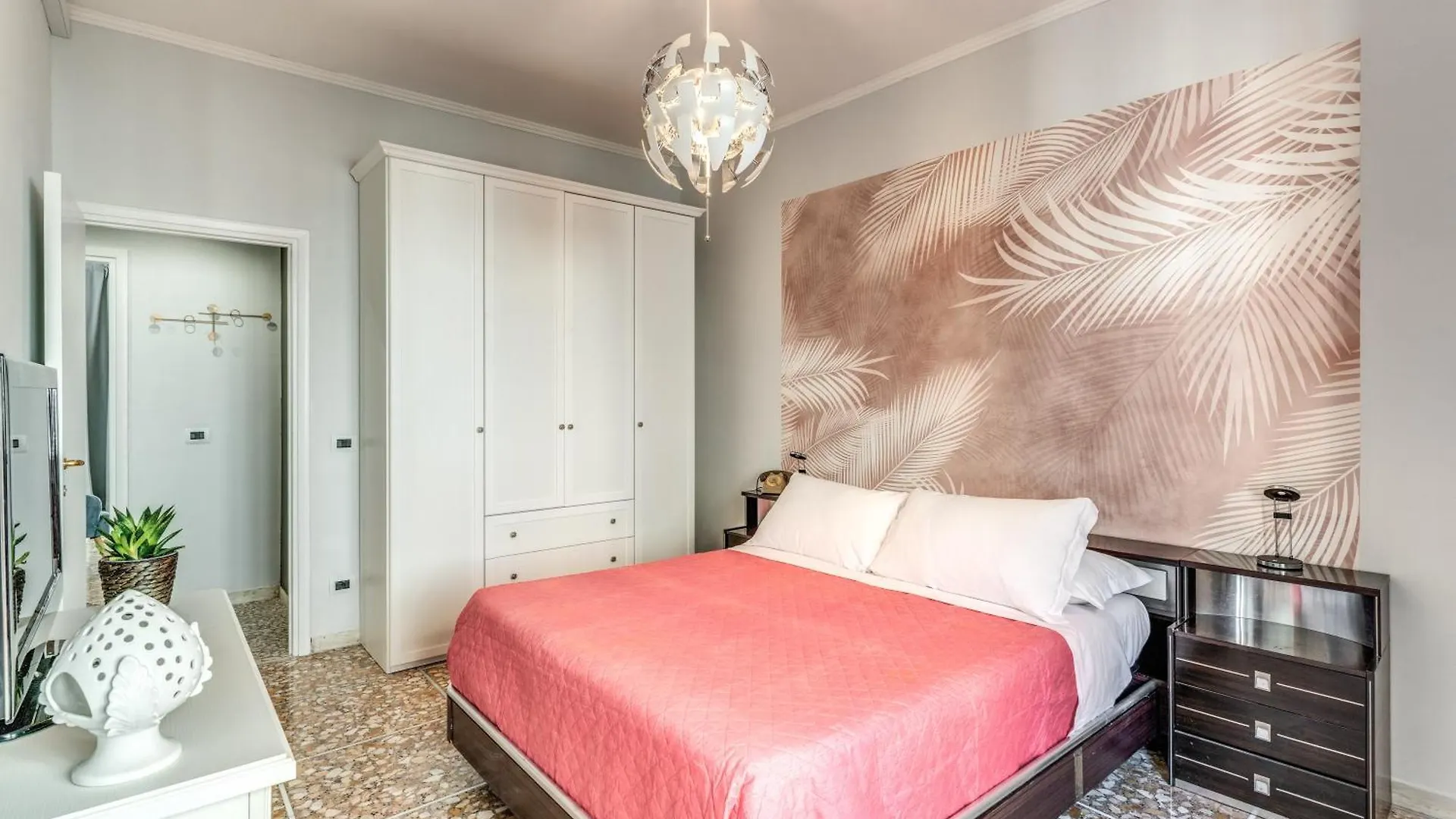 Domus Lucianae At Colosseum Rome Apartment